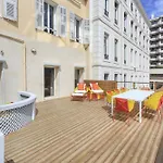 Ref 1208 - Cannes - 5Mins To Palais Des Festivals